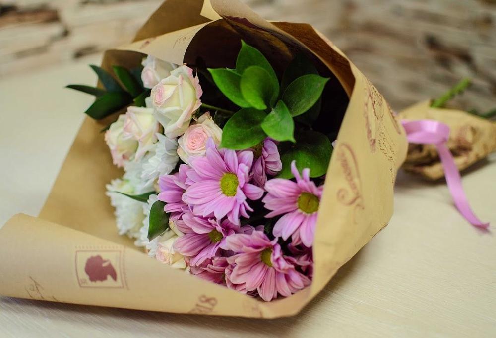 Букет цветов из: Розы и Хризантемы в Кунашак