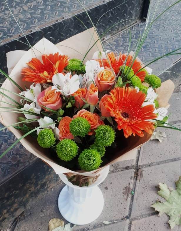 Букет цветов из: Герберы, Хризантемы, Альстромерии и Розы в Кунашак