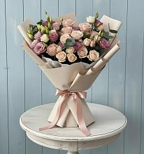 Букет цветов из:  Розы и Лизиантусы в Кунашак