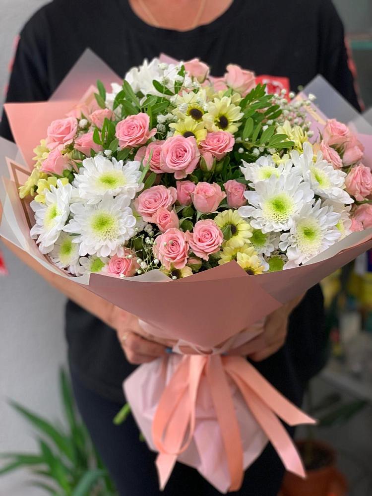 Букет цветов из: Розы и Хризантемы в Кунашак