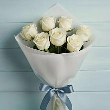 Букет 7 Белых роз Эдлесс Лав в Кунашак