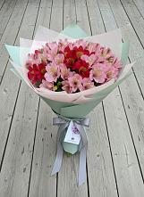Букет цветов из:  Альстромерии в Кунашак