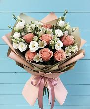 Букет цветов из:  Розы, Альстромерии и Лизиантусы в Кунашак