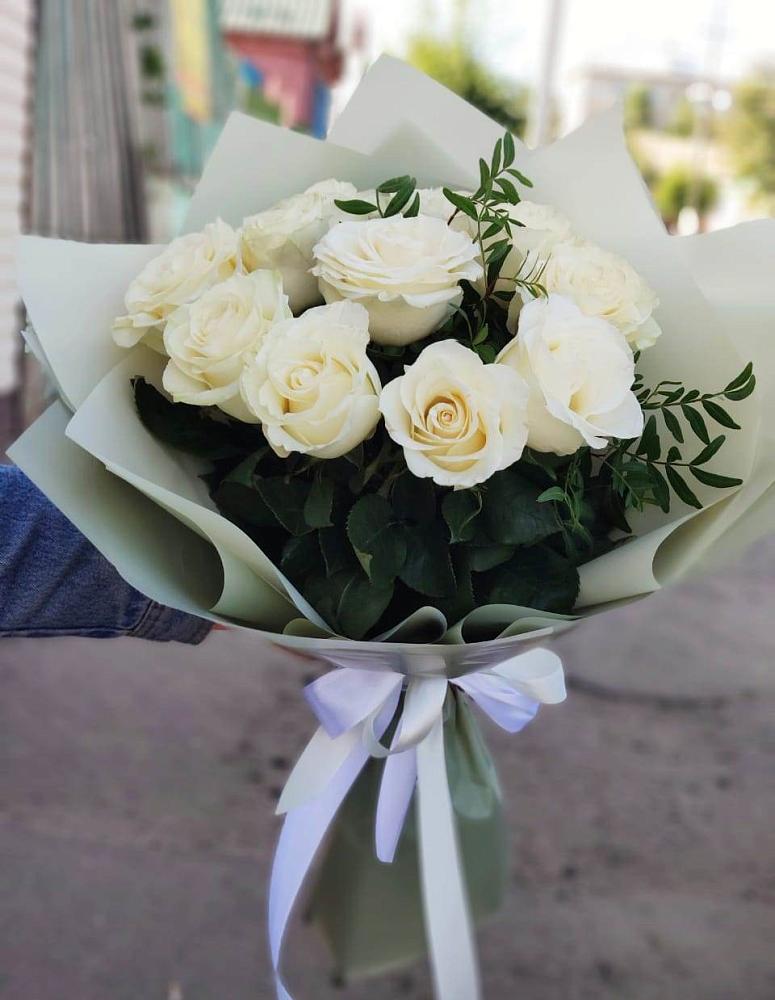 Букет Белые розы Проуд в Кунашак