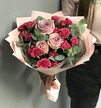 Букет цветов из:  Гвоздики и Розы в Кунашак