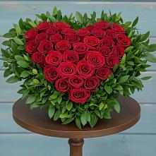 Цветочная композиция из Розы в виде сердца в Кунашак