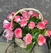 Цветочная композиция из Розы в корзине в Кунашак