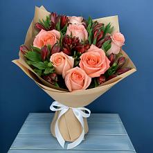 Букет цветов из:  Розы и Альстромерии в Кунашак