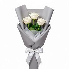 Букет 3 белые розы в Кунашак