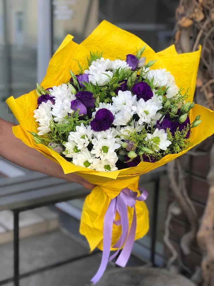 Букет цветов из: Ирисы, Хризантемы и Ромашки в Кунашак