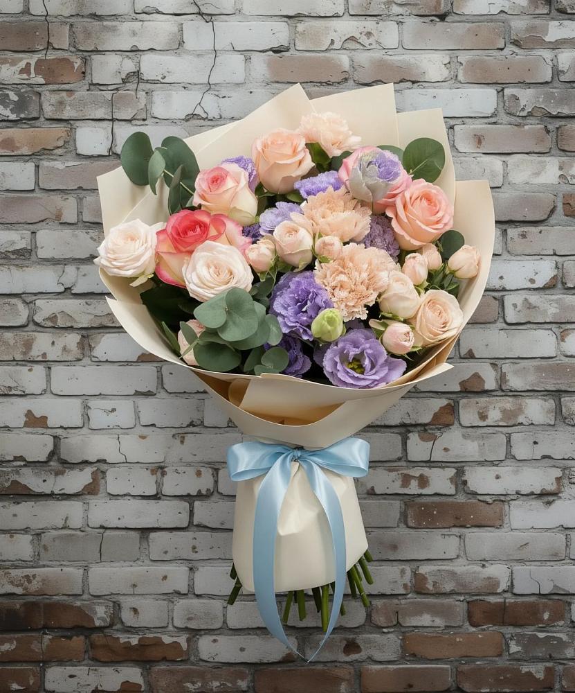 Букет цветов из: Розы, Лизиантусы и Гвоздики в Кунашак