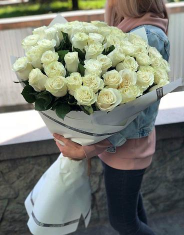 Букет 35 Белых роз в Кунашак