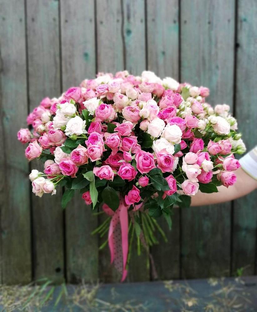 Букет Розовые кустовые розы Натали и Лав Лидия в Кунашак