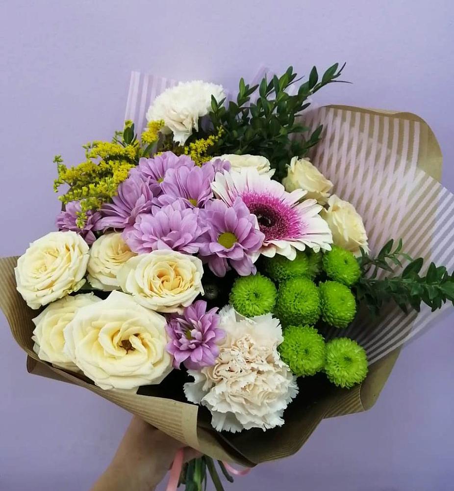 Букет цветов из: Хризантемы, Розы, Гвоздики и Герберы в Кунашак